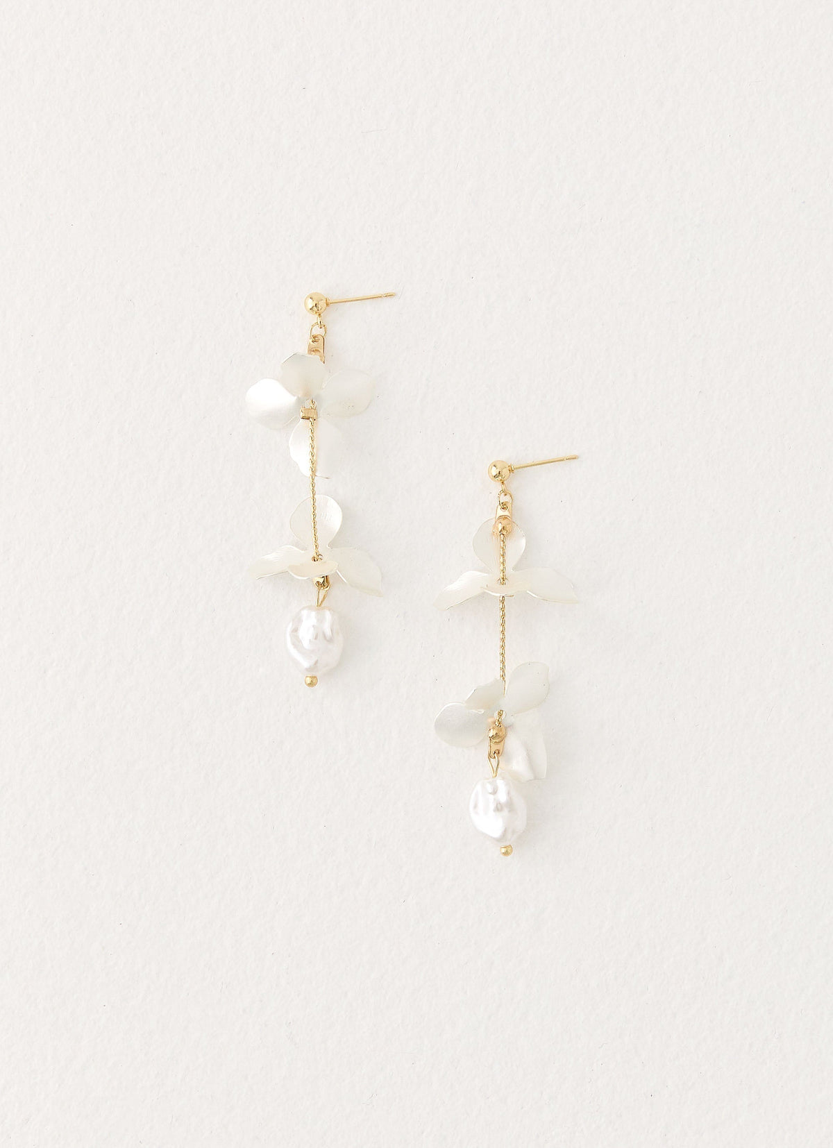 Costa Aura Earrings - Pearl