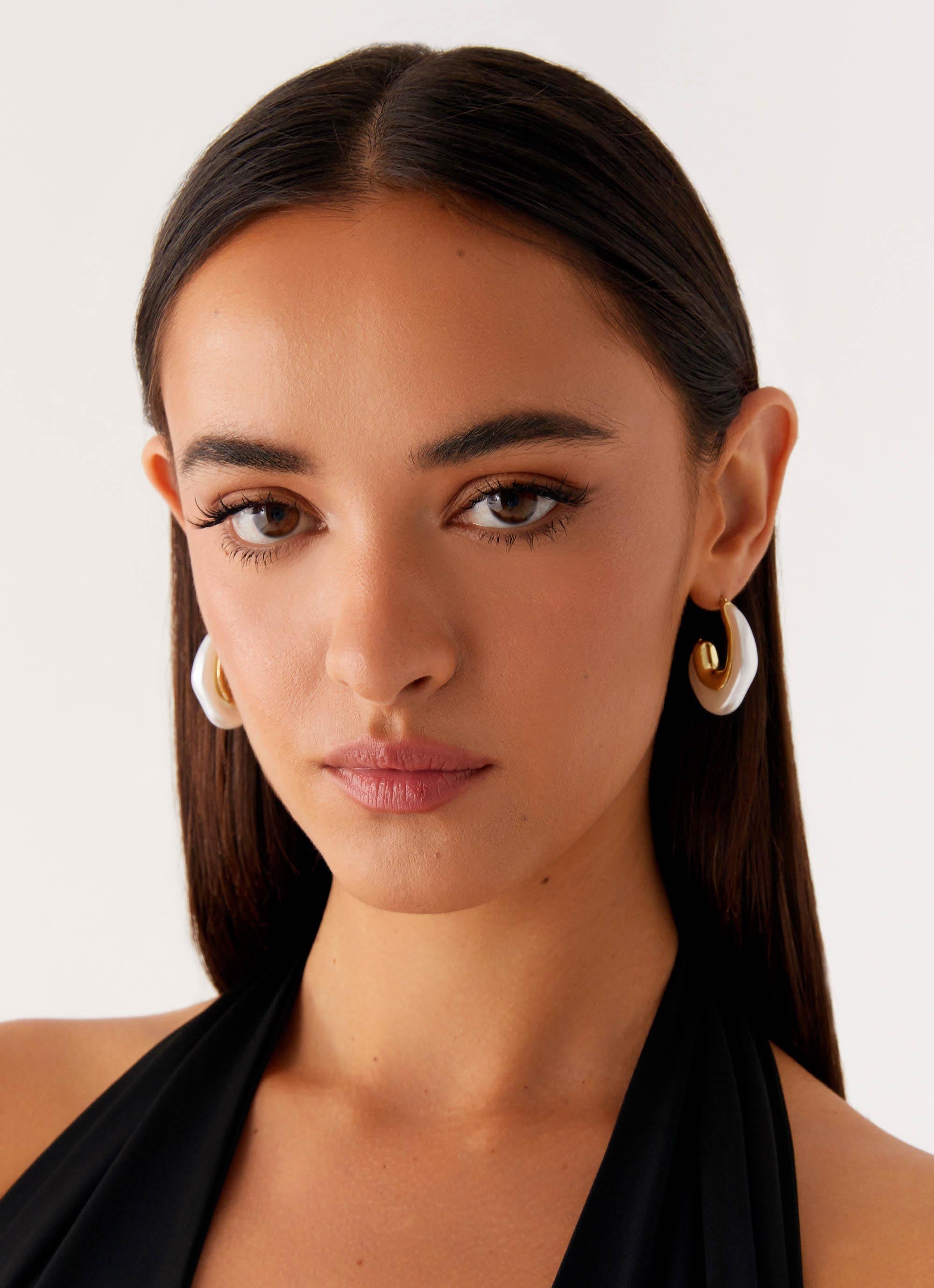 Danca Earrings - Pearl