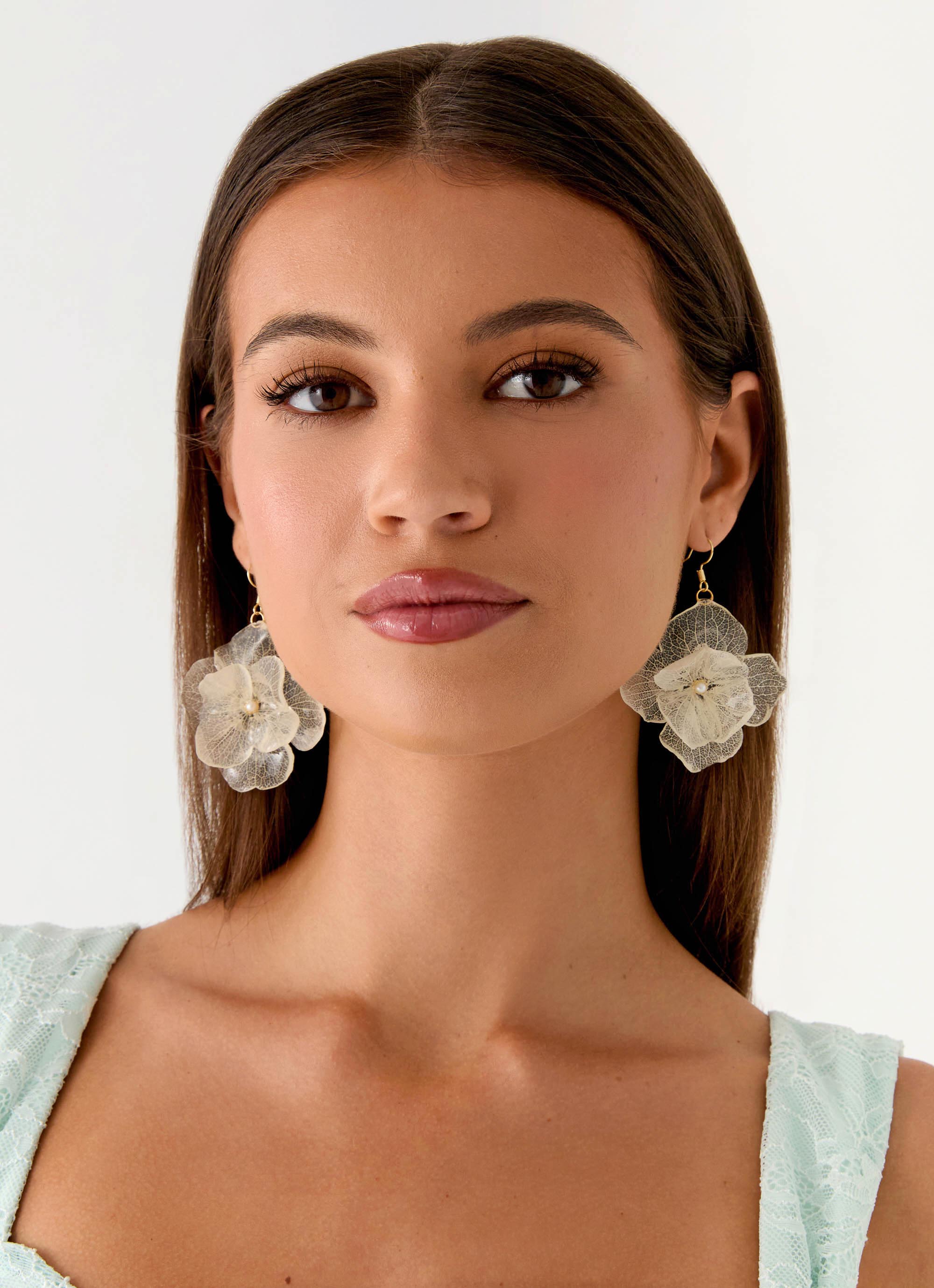 Onda Rosa Earrings - Ivory