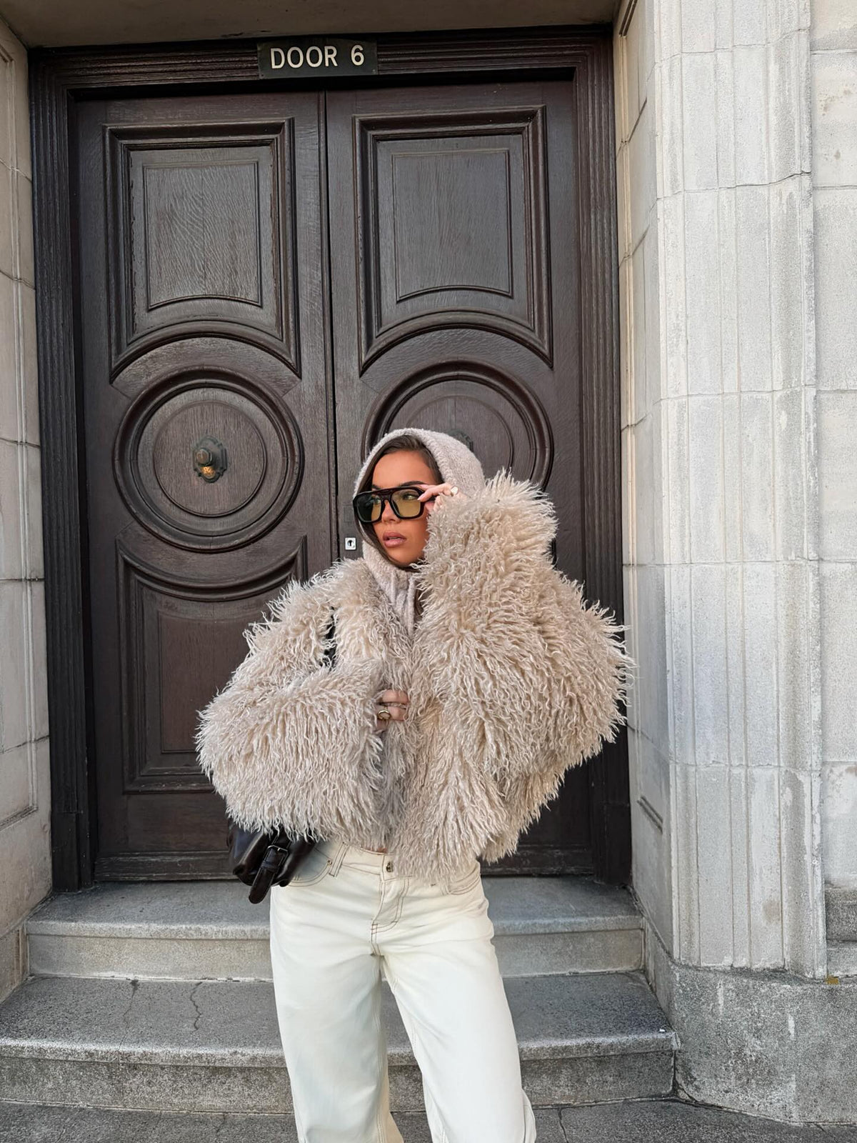 Virginia Cropped Faux Fur Jacket - Taupe